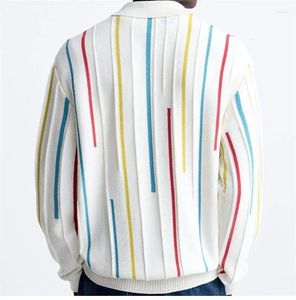 Suéteres para hombres Primavera y otoño American Street Suéter de punto jacquard de rayas coloridas personalizado con jersey con cuello abatible