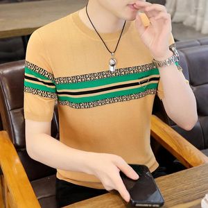 Les pulls masculins tendance beaux équipage couw couche à manches courtes rayées pliin simple mode tout assortiment