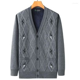 Pulls pour hommes col en v diamant rayure impression en peluche épaissir automne hiver père vêtements simple boutonnage Cardigan garder au chaud mature