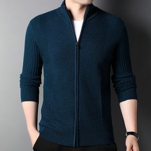 Pontons masculins Cardigan de laine Cardigan Extérieur Style Coréen Style épaissis Spring et automne Trendy Stand Collar Coat 230223