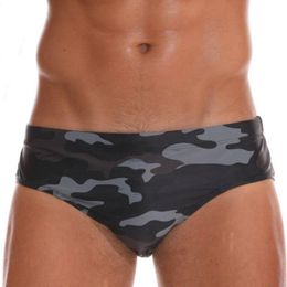 Heren badmode slijsten sexy heren bikini low rijen sport zwemmen surf zwempak elastische sunga pad push omhoog mayo ademende strandbroek