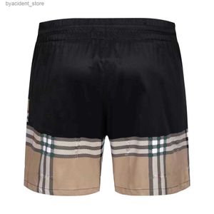 Maillots de bain pour hommes Mens Plaid Swim Shorts Summer Fashion Pantalons de plage Designers Board Short Gym Mesh Sportswear Séchage rapide Impression Vêtements Taille asiatique M-3XL L240312