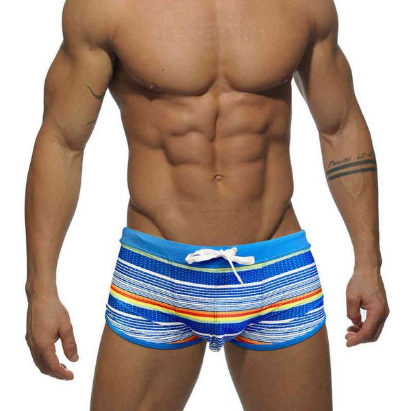 Traje de baño para hombres Nuevos hombres Pantalones cortos de baño con estampado de rayas Europa América Moda Sexy Pantalones cortos de cintura baja Verano Playa Surf Deportes de secado rápido Troncos de natación J220913