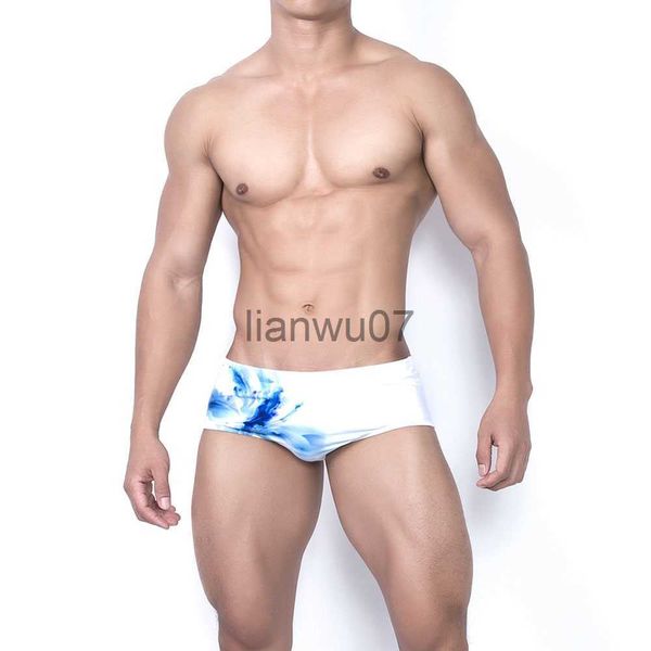 Maillots de bain pour hommes UXH Hot Sexy Mens Maillot de bain PushUp Maillots de bain Homme Sexy Maillot de bain Shorts Hommes Surf Board Beach Surf Swim Boy vêtements de plage J230707