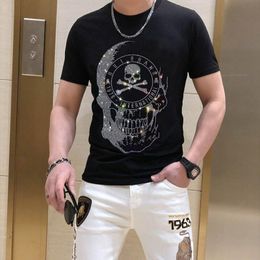 Heren t-shirt knappe Skull Rhinestone Street Style Pok Homme Loose T-stukken Pure katoenen hoge kwaliteit zwarte witte man tops kleding M-4XL