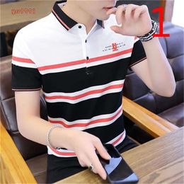 T-shirt masculin tendance coréenne Version de la section d'auto-culture mince imprimée Plaid Fashion compatissante 210420