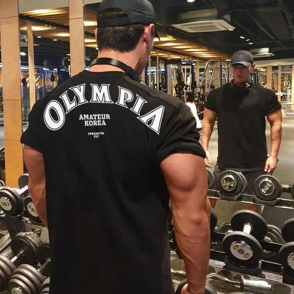 Camisetas para hombres 2021 Ropa lisa suelta Fitness T Shirt Hombres O-Cuello Camiseta Algodón Culturismo Camisetas Tops Gimnasios Camiseta Homme T240229