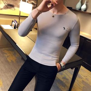 Hommes t-shirts 2022 commerçant Style automne col rond mode tendance col à manches longues T-shirt bas chemise haut mince