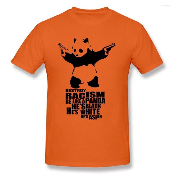 Camisetas para hombres 2023 Moda de manga corta Camisetas casuales Anti Racismo Panda con pistola Naranja Camisa divertida de dibujos animados para hombre Sutumn Tops de invierno Tees