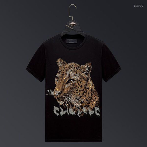 Camisetas para hombre 2023, ropa de calle con diamantes de imitación de leopardo para hombre, ropa de moda, camisetas ajustadas de algodón Modal con cuello redondo, camisetas de manga corta de talla grande 6XL