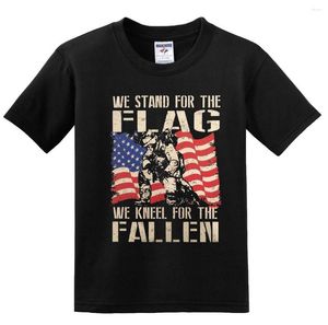 Heren t shirts 2023 T -shirt met korte mouwen! We staan ​​voor de vlag Ger knielen gevallen VS militaire t-shirts mannelijk shirt