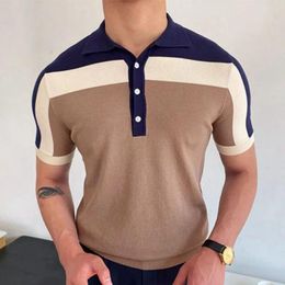 T-shirts pour hommes 2024 Chemise en tricot patchwork avec manches courtes Couleur contrastée Polo ajusté