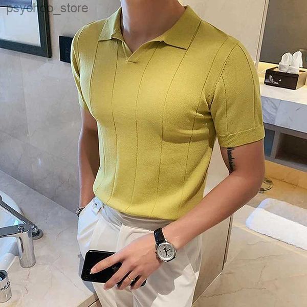 Camisetas para hombres 2024 Verano para hombre Ropa de lujo con cuello en V Polo de punto Casual Rayado Sólido Manga corta Camiseta Transpirable Slim M-3XL Q240130