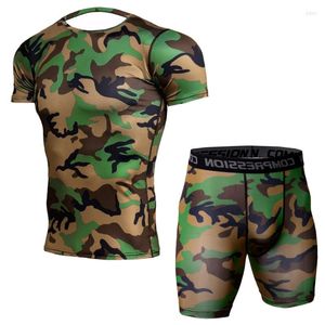 Camisetas para hombres 2PCS / set Conjuntos de ropa de camuflaje Camiseta de manga corta y pantalones cortos Ropa de compresión para hombre Jersey de entrenamiento Camisetas activas Rápido