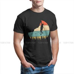 Les t-shirts masculins grimpent des tshirts en polyester hipster montagne