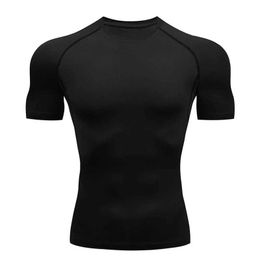 T-shirts masculins comprimés noirs à manches courtes courtes sept pièces pour hommes protection solaire long T-shirt deuxième exercice de peau