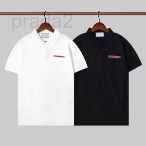 T-shirts pour hommes Designer Fashion Mens POLO à trois boutons Business Casual Revers Budge T-shirt Respirant et absorbant l'humidité Poche poitrine JV2N