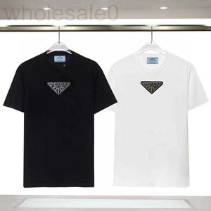 T-shirts pour hommes Designer P Family 23 Printemps / Été Nouvelle mode Industrie lourde Triangle incrusté de diamants Simple et décontracté Polyvalent Terry 230g T-shirt à manches courtes WS36