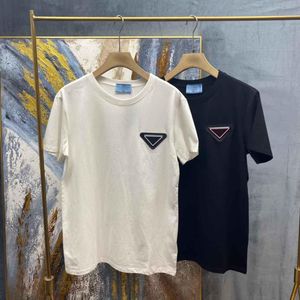 T-shirts masculins Designer Spring Summer Nouveau Coton de haute qualit￩ Impression de coton ￠ manches courtes Panneau de cou rond T-shirt T-shirt M-L-XL-XXL-XXXL Couleur noir blanc 8