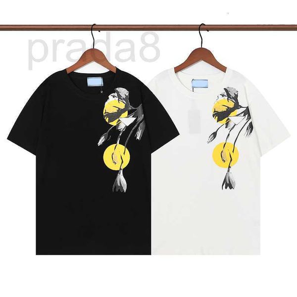 Camisetas de hombre Diseñador Verano Hombres camiseta camiseta de lujo Triángulo clásico etiqueta Estampado floral en el pecho moda mujer manga corta flor camisetas casual camiseta tops 44YB