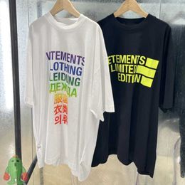 Heren T-shirts Dropshipping Vetements T-shirts Oversized Gekleurde Letterdruk Korte mouw Vtm Origineel 1 1 Pakket T-shirt Heren Dames G230309