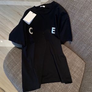 T-shirts voor heren Vroege lente Nieuwe klinknagel Letter Ronde hals T-shirt met korte mouwen voor mannen en vrouwen Liefhebbers Dezelfde katoentrend