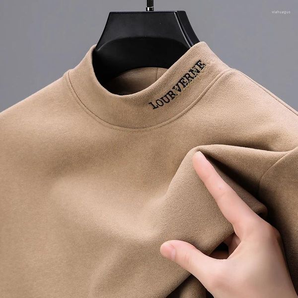 Camisetas para hombres Camiseta de terciopelo alemán de alto grado para hombres 2023 Otoño Medio cuello bordado Manga larga Moda británica Camisa inferior cálida