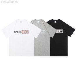 T-shirts voor heren van hoge kwaliteit Vetements Men T-shirt 1 1 Vetements Patchwork geborduurd Font vrouwen T-shirt VTM Korte mouw Men kleding