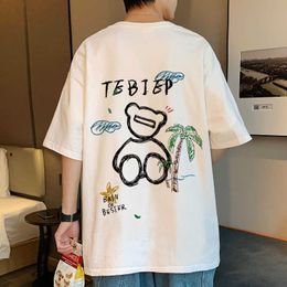 Camisetas para hombre Camiseta de manga corta de algodón puro estilo Hong Kong para hombre Tendencia de Instagram de verano 2023 Ropa nueva Top suelto con medio osito de peluche