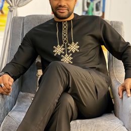 T-shirts pour hommes en 2 pièces hommes costume à manches longues broderie hommes mode haut et pantalon ensemble Dashiki fête mariage Designer vêtements pour hommes 230311