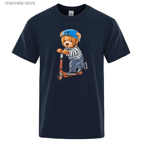 T-shirts pour hommes Petit ours en peluche jouant avec une voiture équilibrée T-shirt masculin surdimensionné T-shirts en vrac T-shirts en coton Hip Hop T-shirts respirants T240202