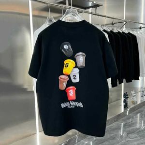 T-shirts masculins Margiela Style Short Slve T-shirt Mens and Womens Coffs Cups Numeric Casual Fashion Nouvelle tendance T240515