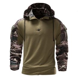 T-shirts hommes T-shirt tactique en plein air pour hommes avec capuche militaire armée camouflage hauts SWAT cargo paintball vêtements d'extérieur multi-poches à manches longues 230923