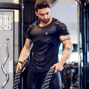 T-shirts pour hommes T-shirts de fitness à séchage rapide pour hommes Sport Running Manches courtes Chemise Collants Bodybuilding Tops Hommes Sous Muscle Gym Train T-shirt L2403