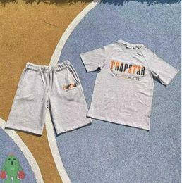 T-shirts pour hommes Hommes Femmes Trapstar T-shirts Tenue d'été Orange Gris Serviette Broderie Manches courtes Couple Top Tee Set Tidal flow design 111ess