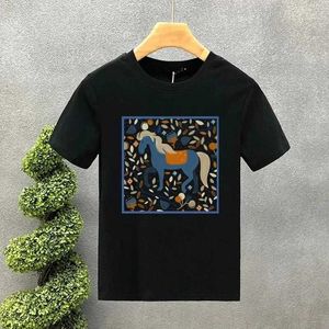 T-shirts masculins pour hommes et lettres imprimées t-shirt coton t-shirt à manches courtes style cheval harajuku d'été porte des vêtements masculins t-shirt J240523