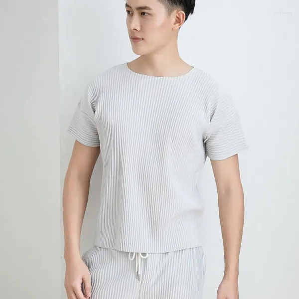 T-shirts masculins miyake plissé 2023 printemps et été lâche rond cou rond sport mi-manche t-shirt