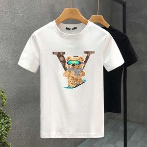 T-shirts masculins Nouveaux skateboard de luxe surdimensionné High Quty Ours 100% Cotton Imprimé TS Summer Harajuku pour hommes / femmes T-shirt SLVE T240425