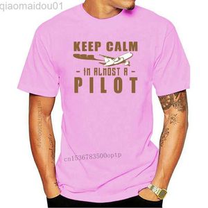 T-shirts voor mannen Nieuw KEEP CALM IM A PILOT grappige heren t-shirt AVIATION VLIEGTUIG vliegtuig vlucht tshirt korte mouw katoen 100% o-hals tees L230713