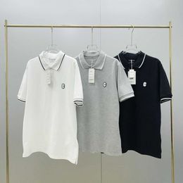 Camisetas de hombre Nuevo polo de cuero pequeño clásico para hombre para el verano de 23 Versátil y guapo camiseta de solapa tendencia de moda