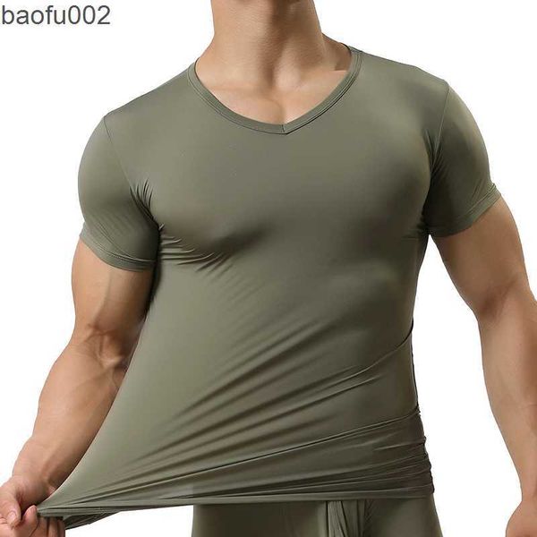 T-shirts pour hommes nouveaux hommes Sexy glace soie t-shirts couleur unie mâle col en v manches courtes t-shirt hauts grande taille S-XXL W0322