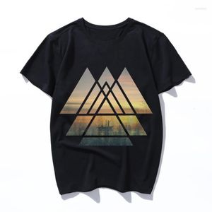 T-shirts pour hommes Géométrie sacrée Triangles Gical Misty Nature Chemise de mode des années 90 Femmes Kawaii Imprimer à manches courtes O-ne Hommes T-shirt Vintage Vo