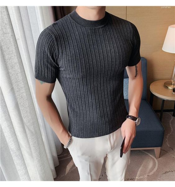 Camisetas de hombre Estilo Hombres Camiseta de punto de rayas de color sólido de alto grado / Camiseta de manga corta con cuello de moda ajustada para hombre Negro Blanco