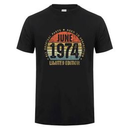 Camisetas para hombres El esclavo de camisa de manga corta fabricada en junio de 1974 nació el 10 de marzo de 1974. El regalo mensual de cumpleaños de Tops es T SD-004 T240515
