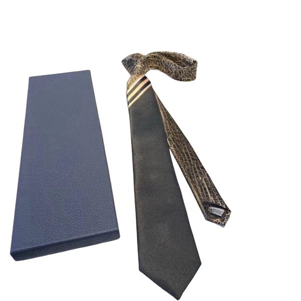 Tie à cravate pour hommes Slim Tie classique Banquet de mariage commercial à cravate décontractée pour hommes avec boîte cadeau