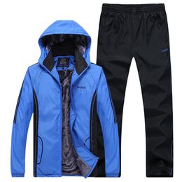 Heren tracksuits 2023 Fashion Suit Men Thermal Sets Winter Training Fleece Keep Warm Tracksuit European Winddichte Gym Sportswear Mens Clothin