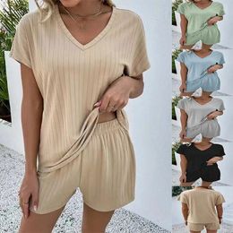 Chándales para hombres 2023 Primavera Verano Conjunto de mujeres Camiseta corta de punto Ocio Hogar Chic Traje de dos piezas Europea American Ropa de mujer