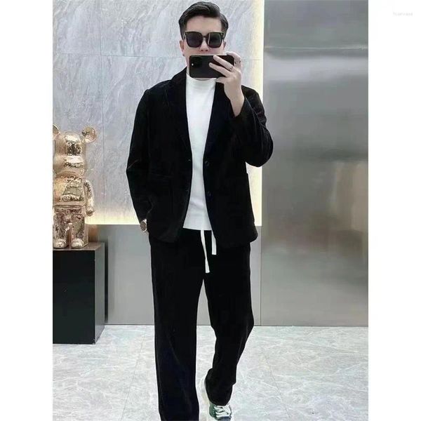 Chándales para hombres Otoño Invierno Hombres Conjunto de dos piezas Terciopelo grueso Ropa deportiva Traje formal Masculino Velour suelto Sportcoat Tops Pantalones deportivos al aire libre