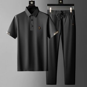 Chándales para hombres Conjuntos de verano negros para hombres Traje fino de secado rápido azul oscuro Camisa polo casual Pantalones sueltos elásticos Conjunto de 2 piezas de moda 230717