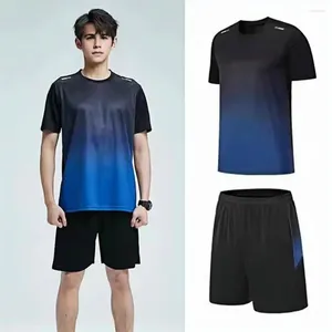 Suisses de survêtement masculines Vêtements masculins décontractés Ensemble d'été Tippet O-cou t-shirt à manches courtes Short élastique à la taille large short en dégradé